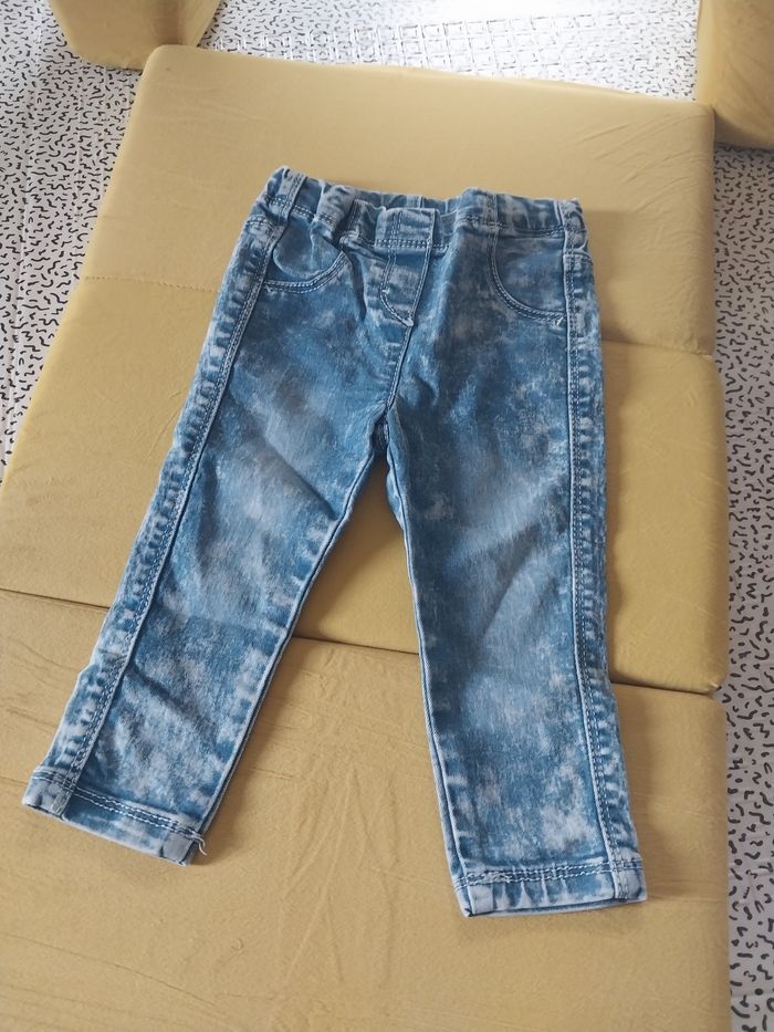 Jean effet délavé bébé KIABI – Taille 18 mois