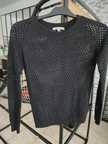 Pull ajouré noir pailleté U 36
