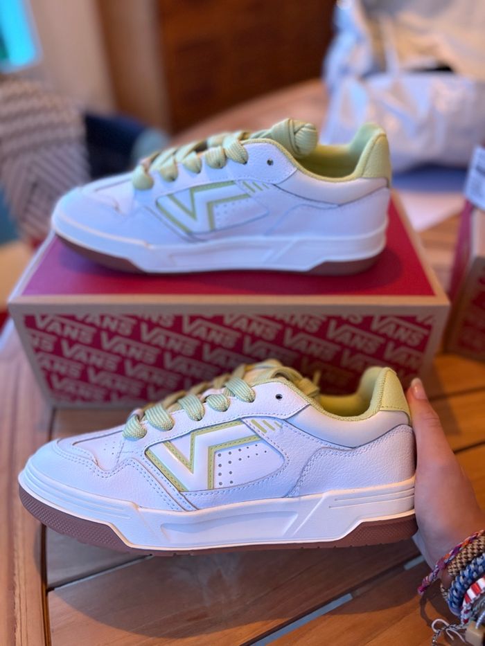 Vans Upland Vintage - Taille 39 - Neuves avec étiquette - photo numéro 4