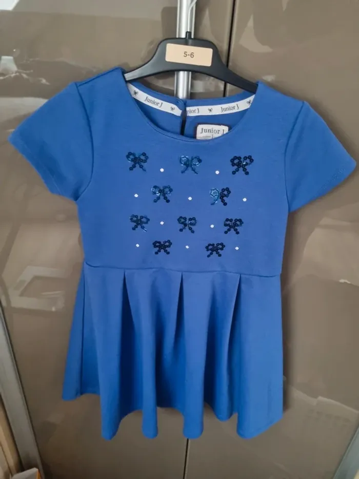 Robe 5/6 ans junior J