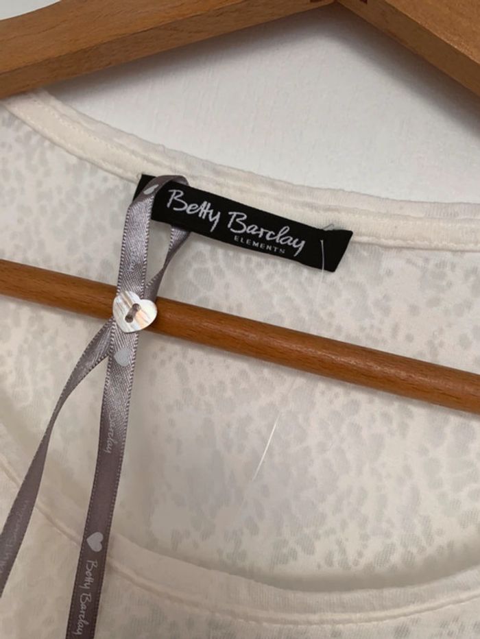 Tshirt Betty Barclay taile 40/42 - photo numéro 6
