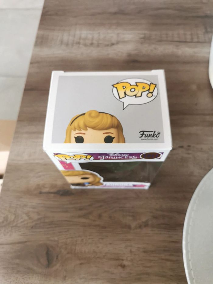 Funko pop disney princess 1011 aurore la belle au bois dormant - photo numéro 2