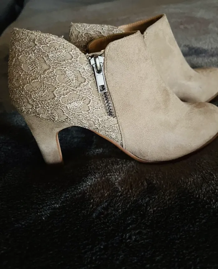 Bottines en daim et dentelle Bréal - photo numéro 3