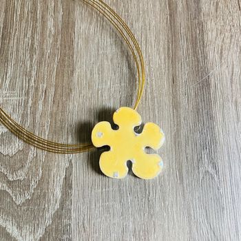 Collier jaune 🌸