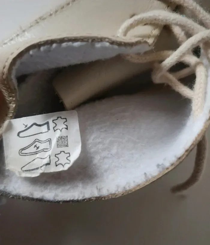 Chaussures Cuir taille 20/21 - photo numéro 4