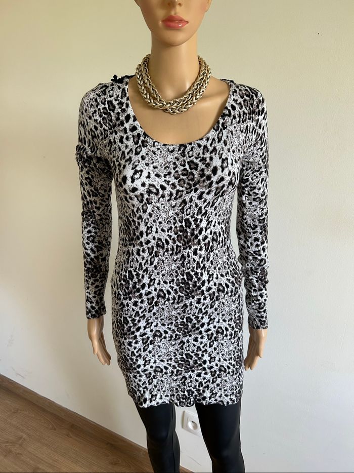Pull léopard à manches longues Enzoria taille unique jamais porté