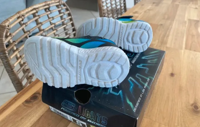 Basket skechers light noir vert mixte - photo numéro 6