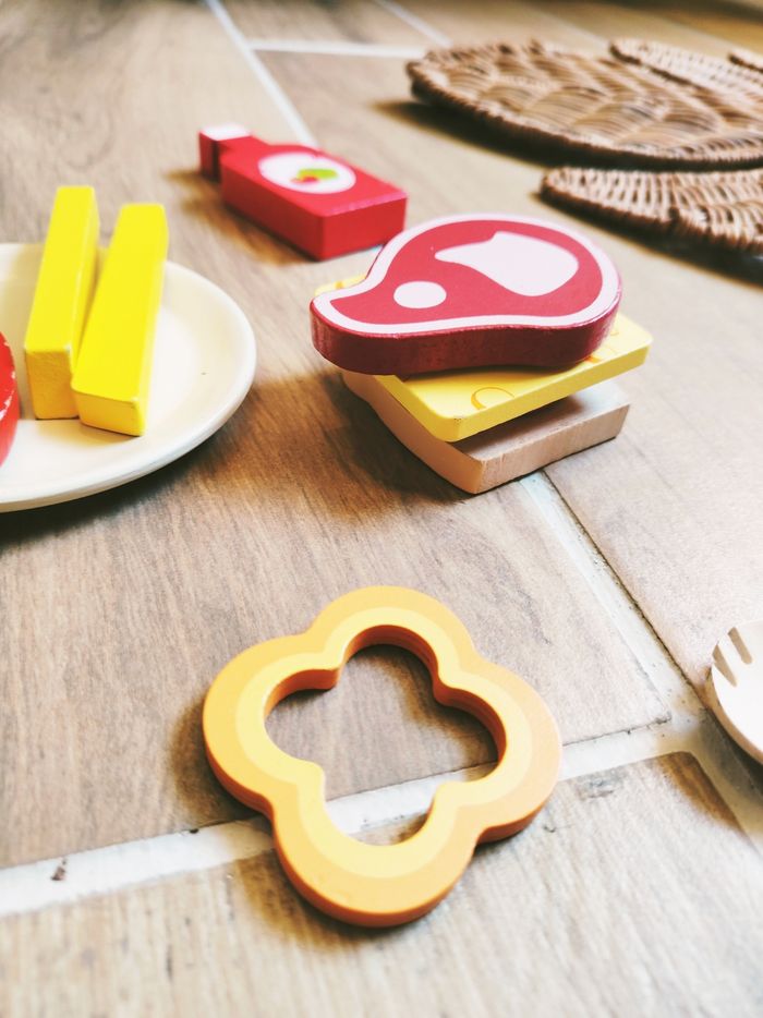 🍟Dinette aliments à scratch steak frites et divers aliments et accessoires en bois - photo numéro 2