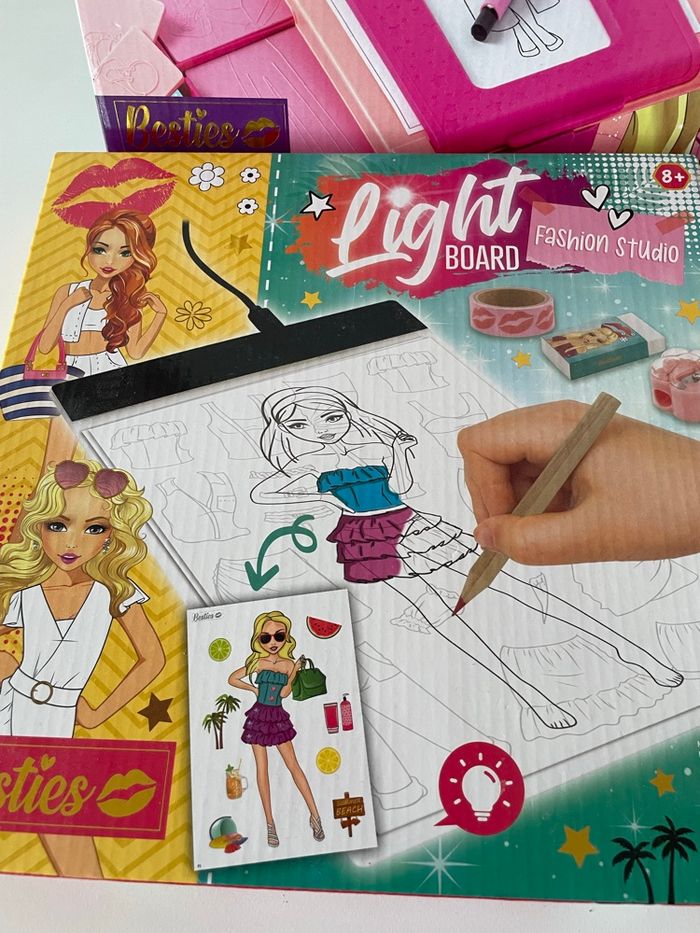 Lot dessiner la mode - photo numéro 3