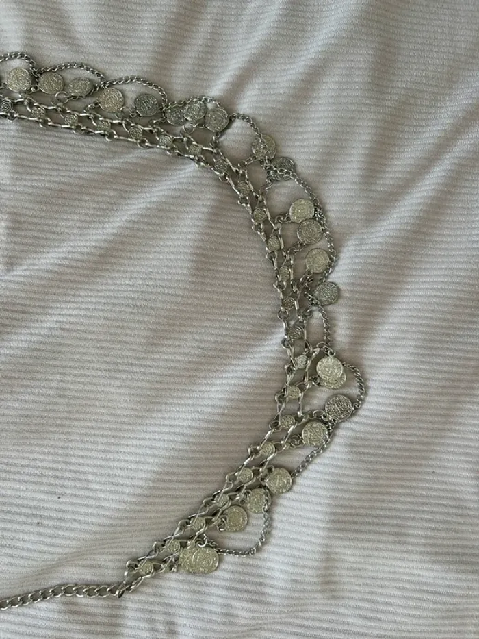 Ceinture chaîne argentée style bohème à pièces - photo numéro 2