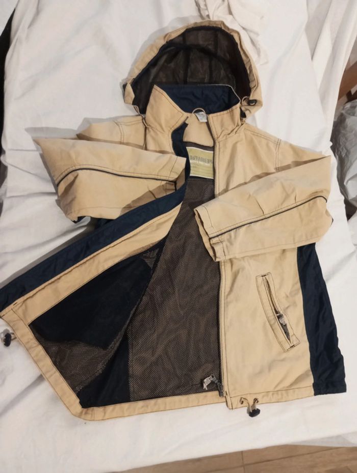 Blouson enfant de taille 14 ans il est idéal au printemps ou à l'automne - photo numéro 3