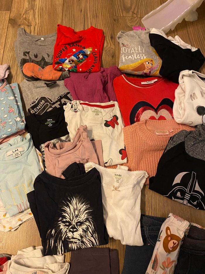 Lot 56 vêtements fille T 4ans - photo numéro 5