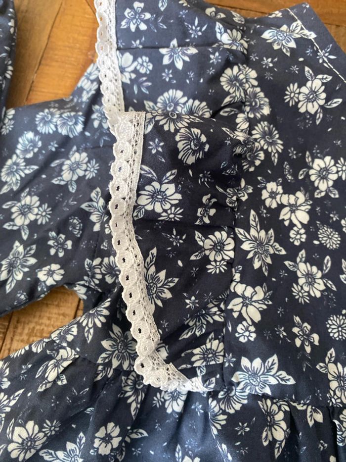 Blouse marine volant - photo numéro 2