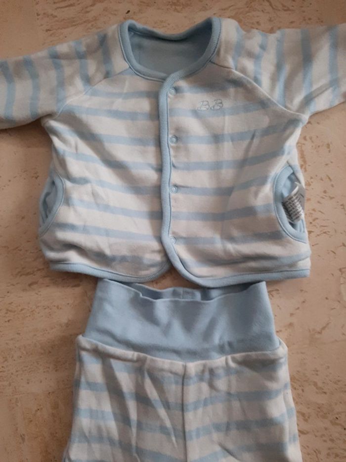 Ensemble taille 3 mois réversible - photo numéro 3