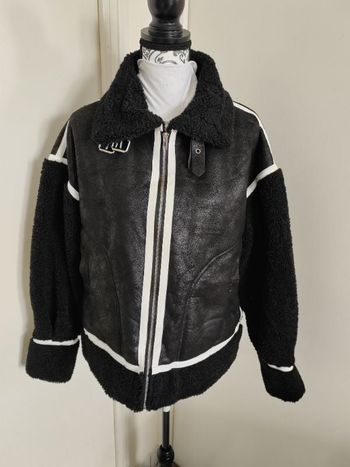 Manteau noir et blanc 42