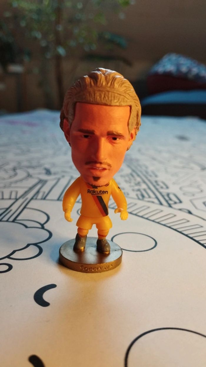 Petite figurine football neuve Antoine Griezmann FC Barcelone maillot jaune extérieur