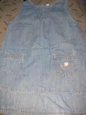 Robe taille 86cm zeeman