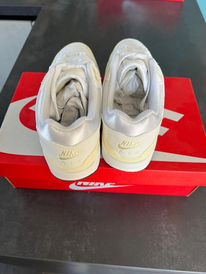 Basket Nike unisex taille 40 - photo numéro 6