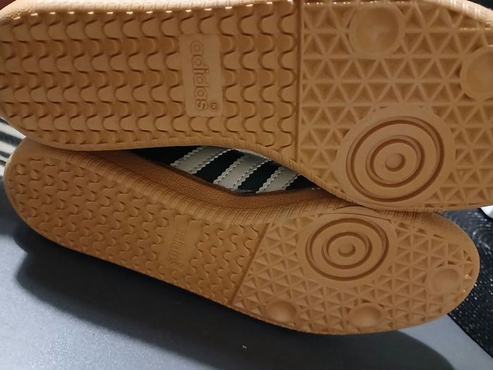 Vend basket Adidas neuf jamais porté - photo numéro 3