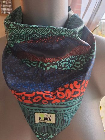 Foulard triangle Hawaï