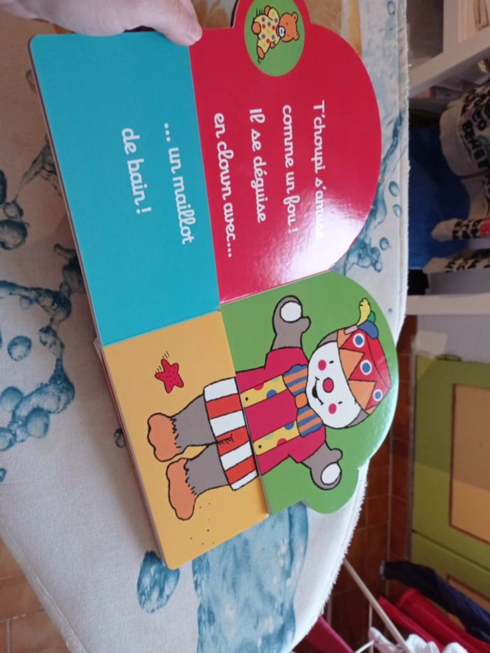 🎅🎅 Livre jeu Déguise T'choupi - photo numéro 3