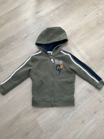 Gilet à capuche