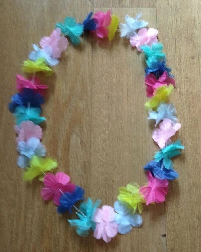 Collier de fleurs multicolore - photo numéro 2