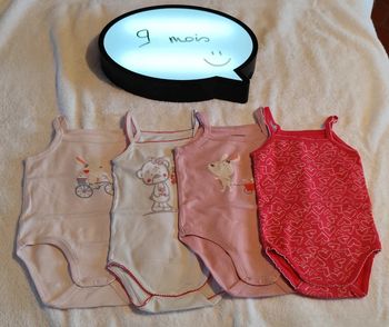 Lot 4 body 9 mois
