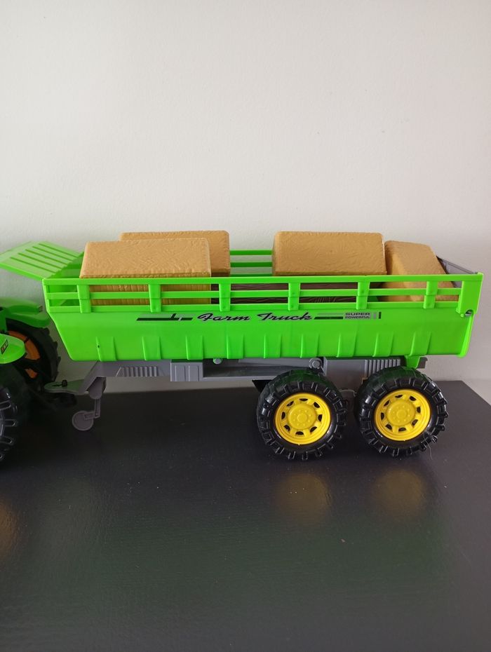 Tracteur et sa remorque - photo numéro 3