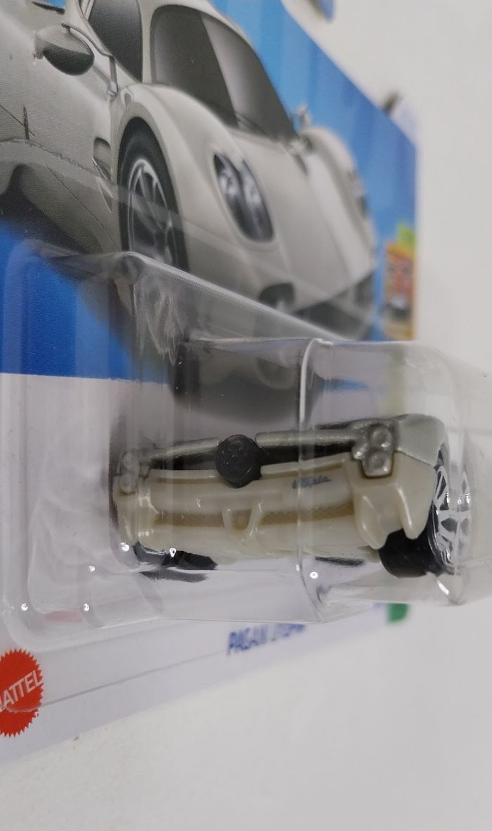 Hot Wheels Pagani Utopia 2024 - photo numéro 6