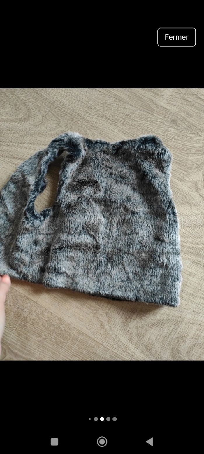 Gilet sans manches neuf tout doux - photo numéro 4