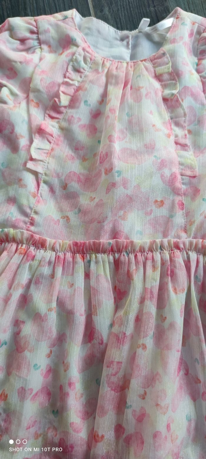 Robe fleurie - photo numéro 2