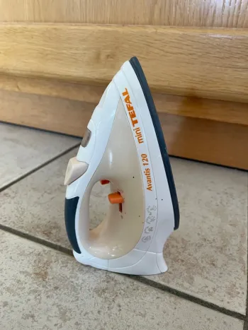 Jouet fer à repasser enfant (avec piles) mini Tefal