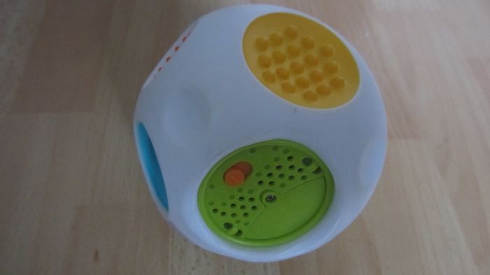 Balle musicale et lumineuse - photo numéro 2