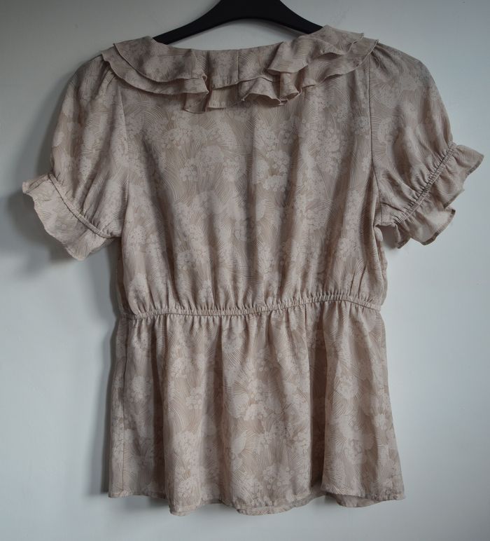 Blouse femme H&M beige poudré imprimé volantée manches courtes taille 38 - photo numéro 3