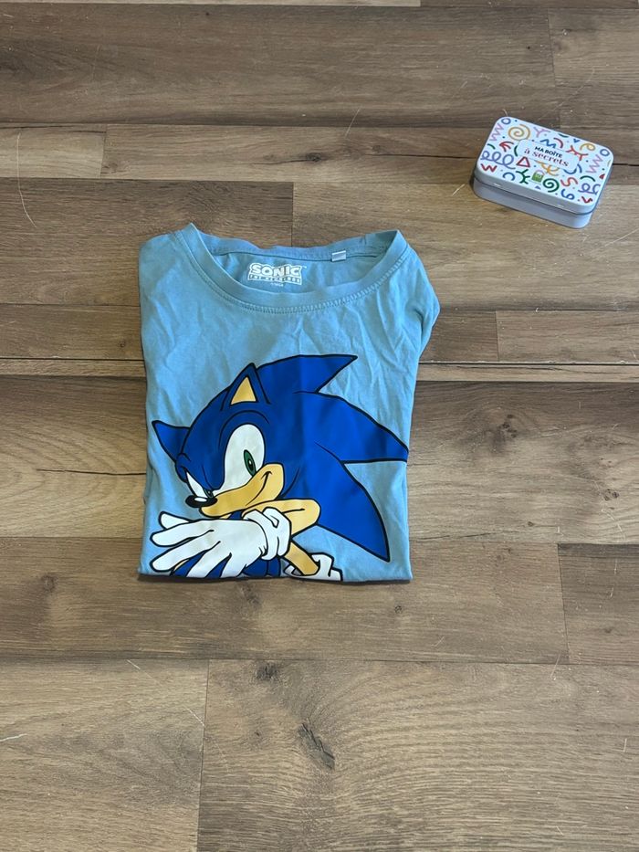Je vend un tee shirt garcon sonic taille 11-12 ans très bon état - photo numéro 3