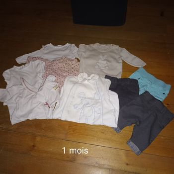 Lot vêtements 1 mois