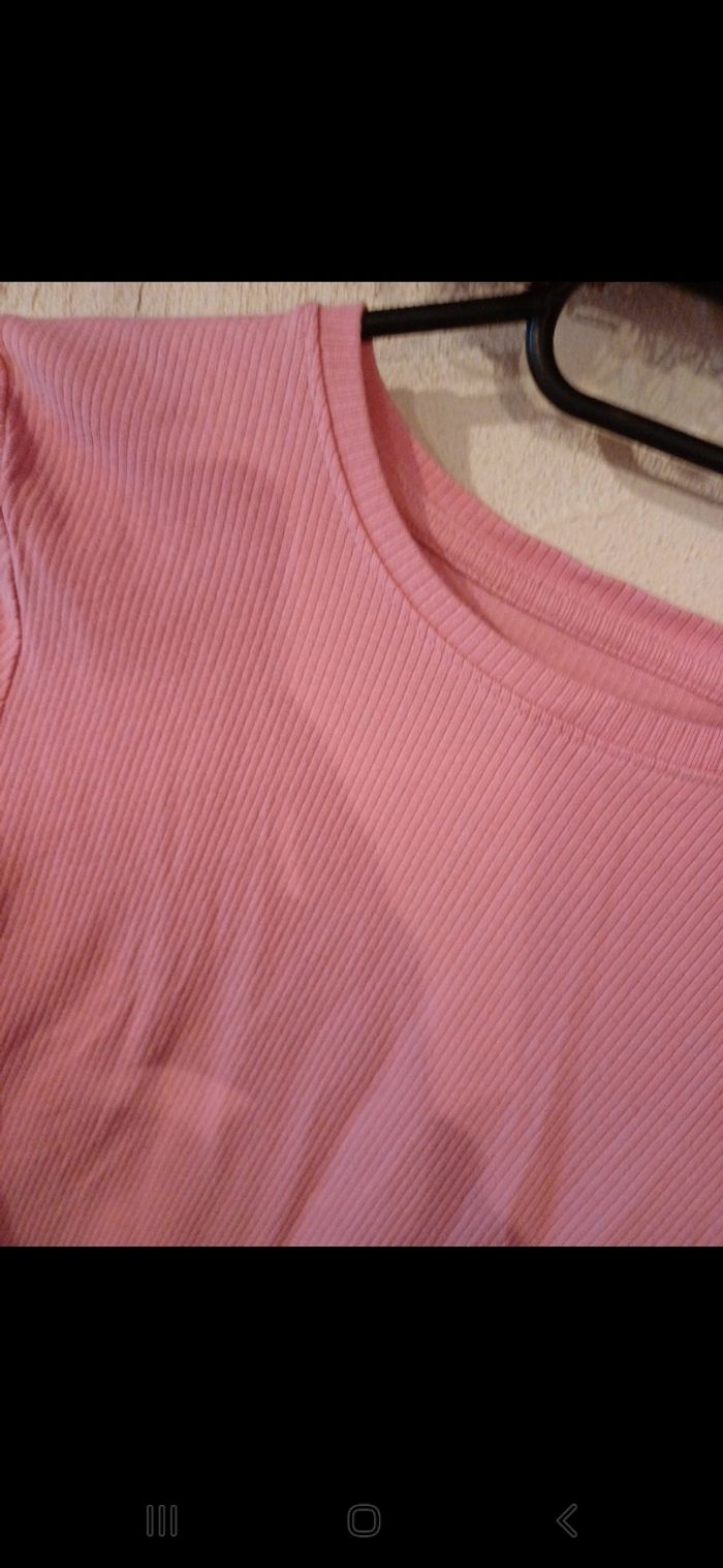 T.shirt femme taille 38 - photo numéro 2