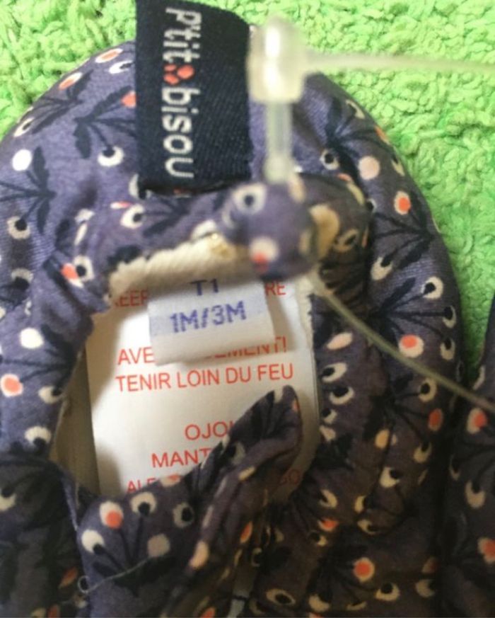 Paire de chausson bébé tissu souple - T. 1 a 3 mois - Petit Bisou - Neuf - photo numéro 3