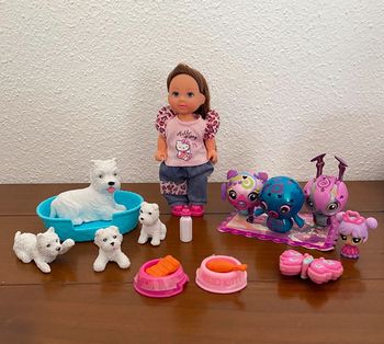 Poupée + Zoobles + chiens