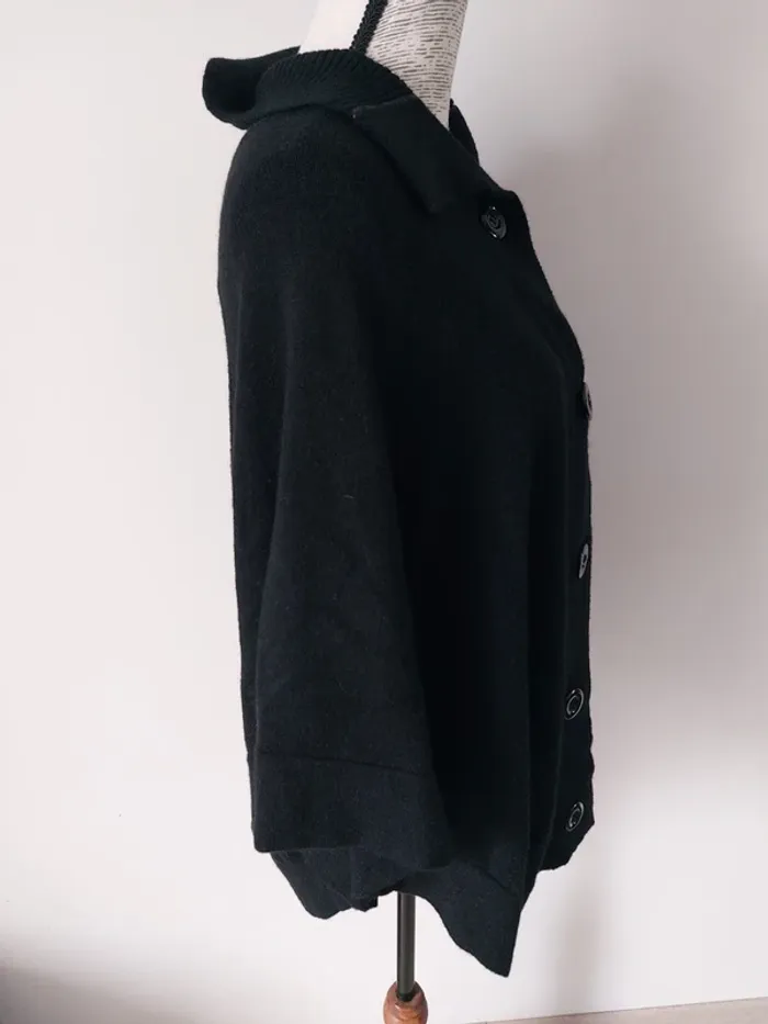 Poncho noir neuf - photo numéro 5