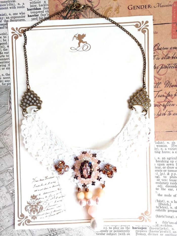 Magnifique collier style victorien broderie blanche - photo numéro 9