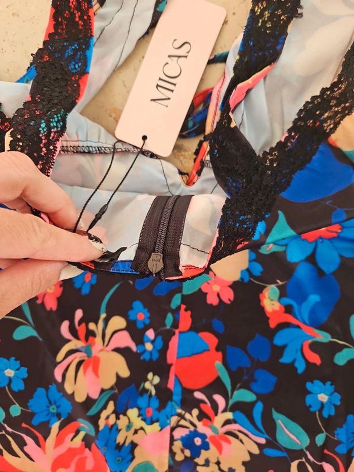 Neuve Robe longue fleurie T XS 34 36 - photo numéro 3