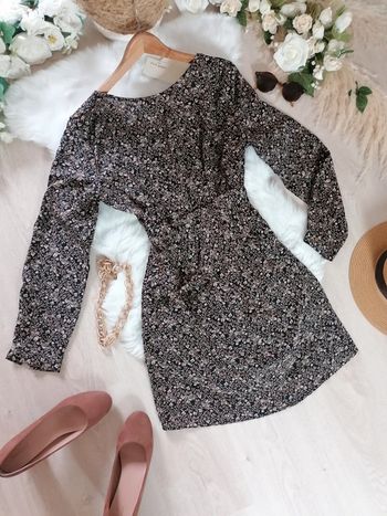 Robe neuve avec étiquette taille M
