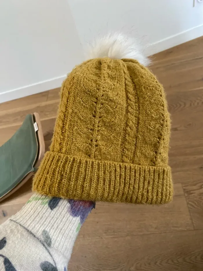 Bonnet - photo numéro 2