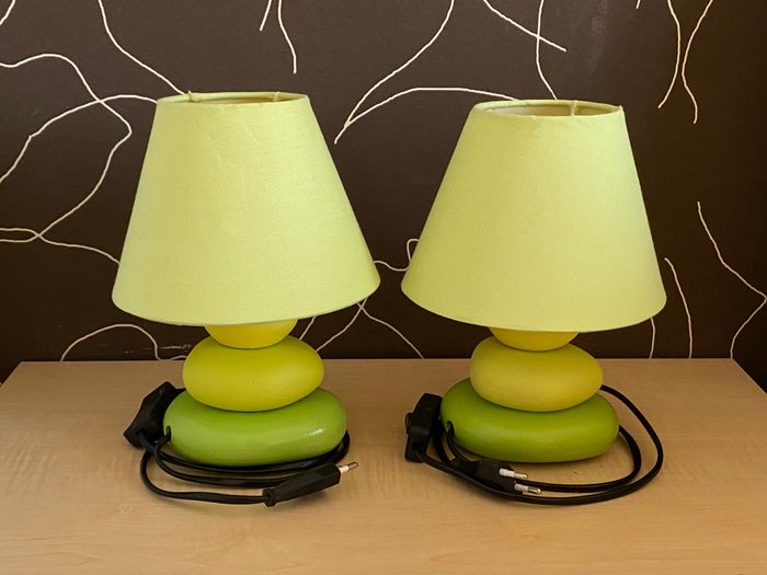 2 lampes de chevet vert anis
