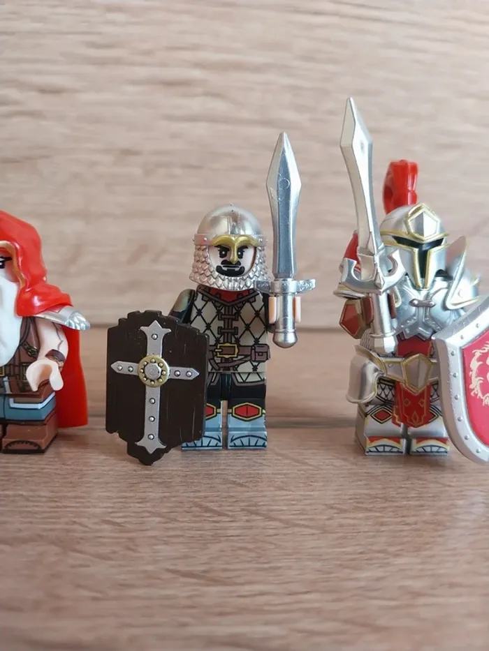Figurines type lego 4 guerriers humains rouge Warcraft - photo numéro 4