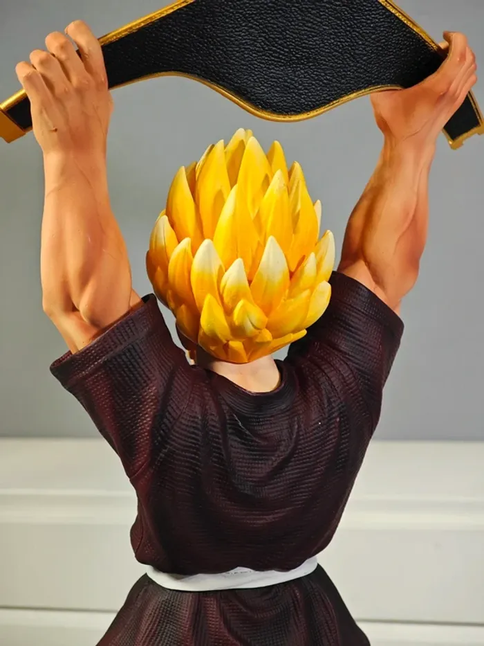 Figurine Dragon Ball : Mr Satan Dream SSJ 32cm neuve sans boîte - photo numéro 8