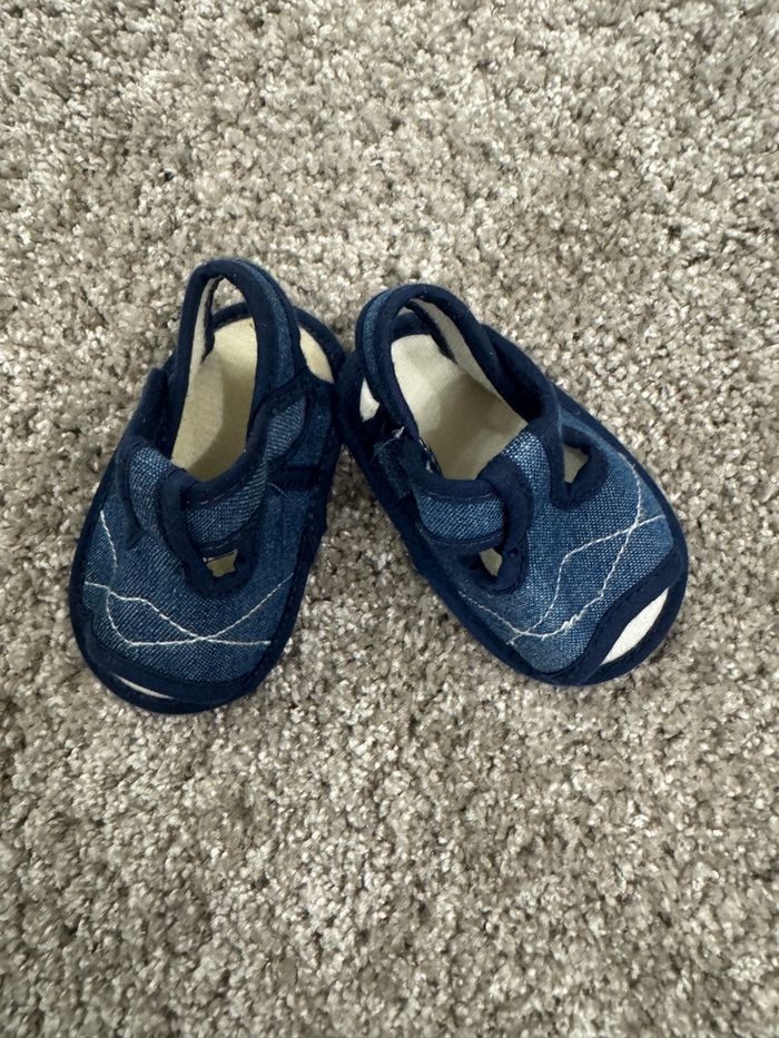 Paire de sandales pour bébé - photo numéro 3