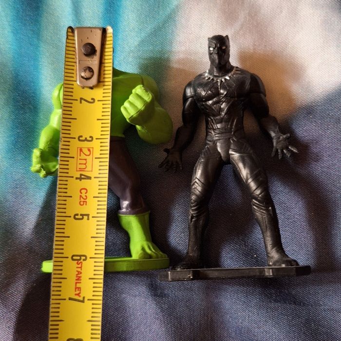 Lot de 2 figurines : Hulk et Black Panther - photo numéro 3